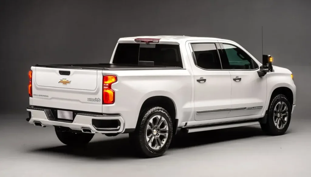 2025 Chevrolet Silverado Tailgate 1