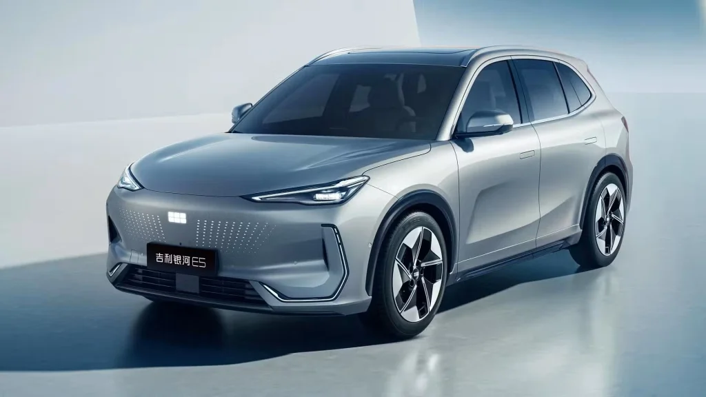 Marcas chinesas dominam o ranking dos carros elétricos mais vendidos