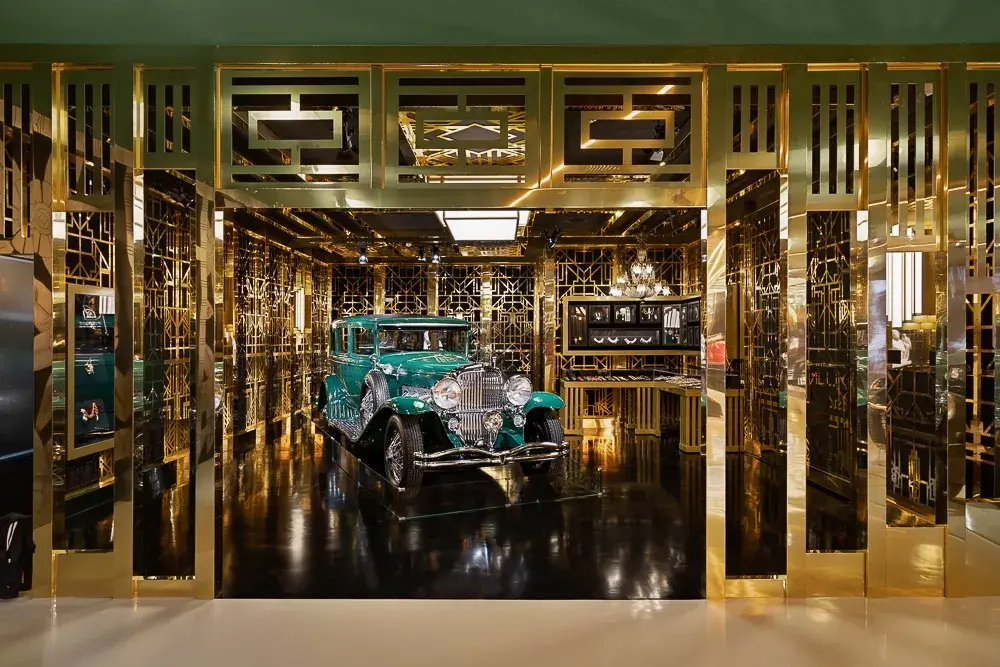 O museu CARDE tem muitas raridades, como esse Duesenberg Model J Limousine