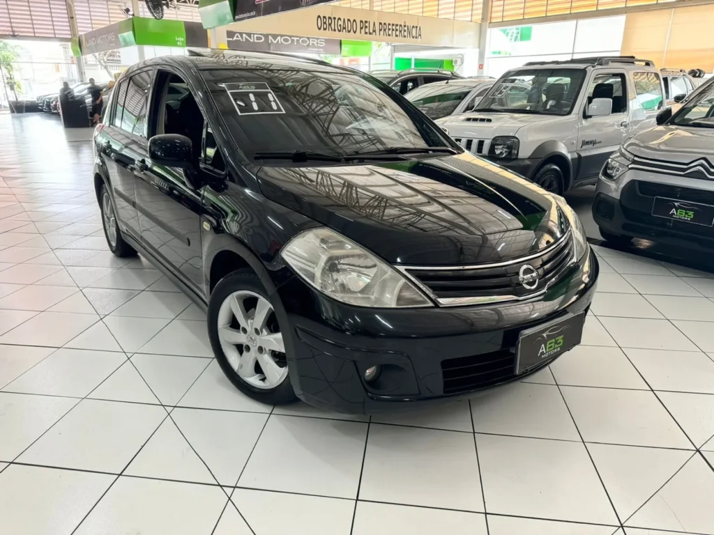 Nissan Tiida Automático
