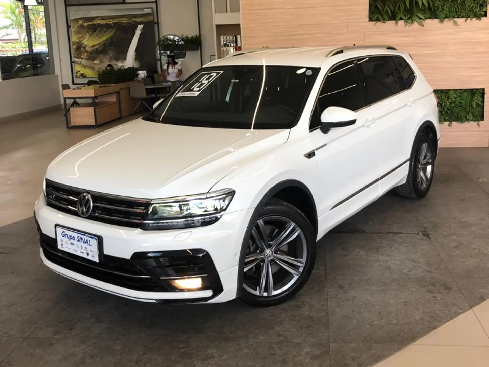 Tiguan R Line 02