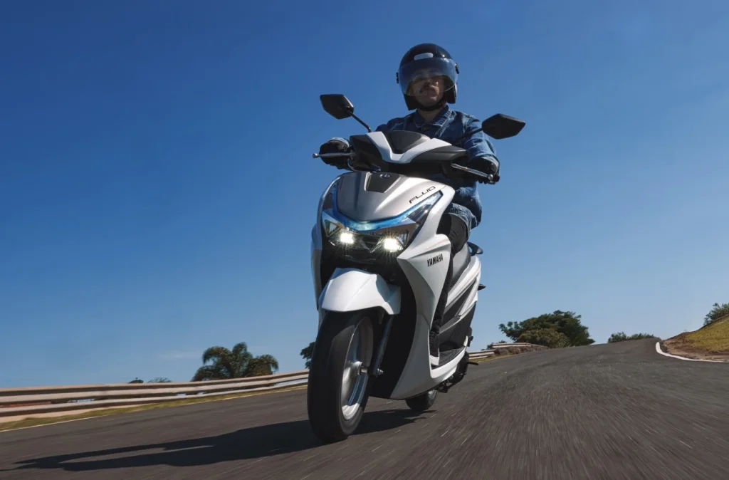 Yamaha Fluo Hybrid Connected 2025 (15)