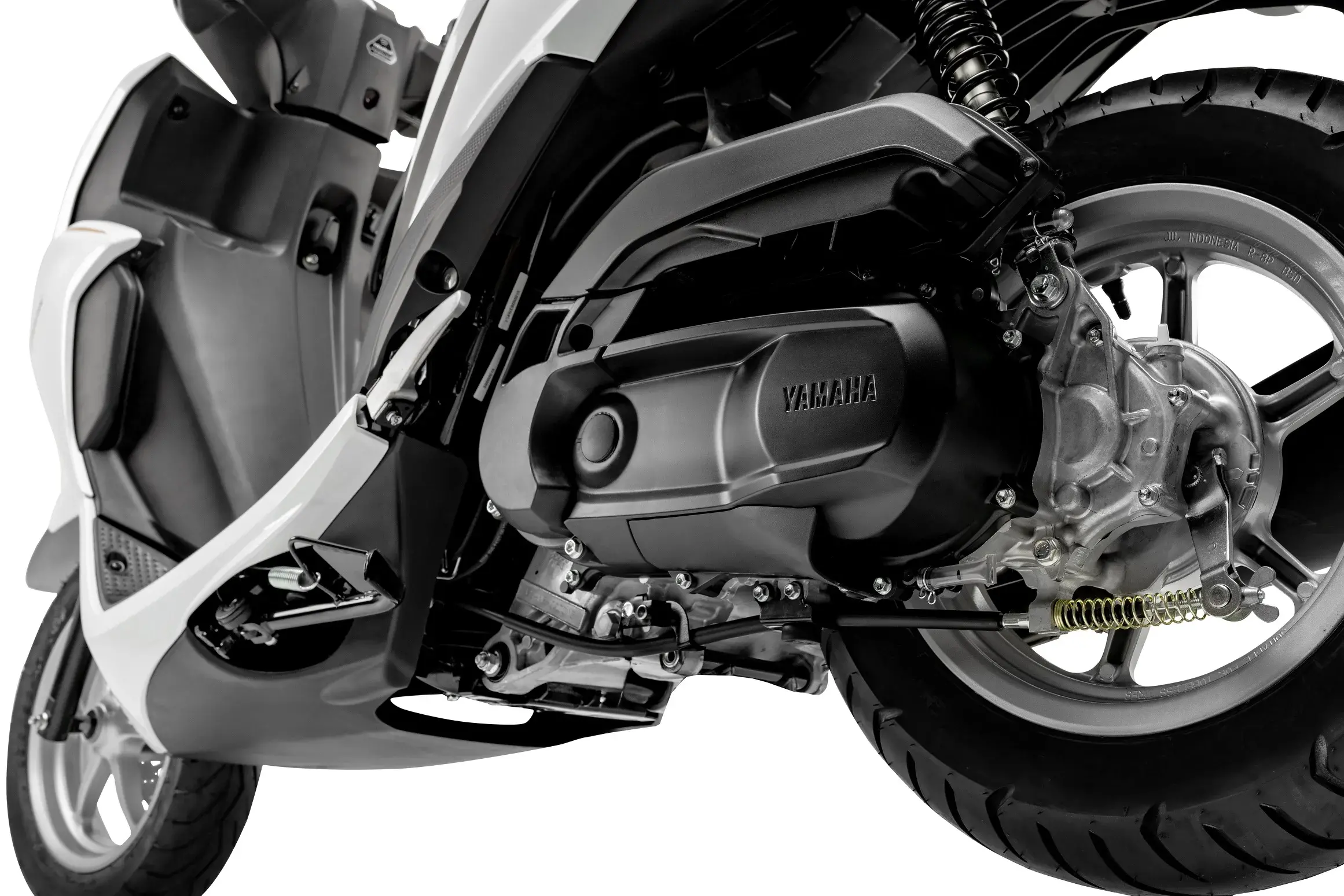 Yamaha Fluo Hybrid Connected 2025 (10)
