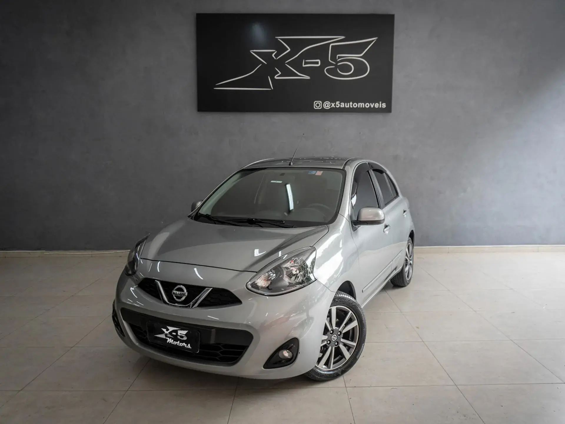 Nissan March Usado