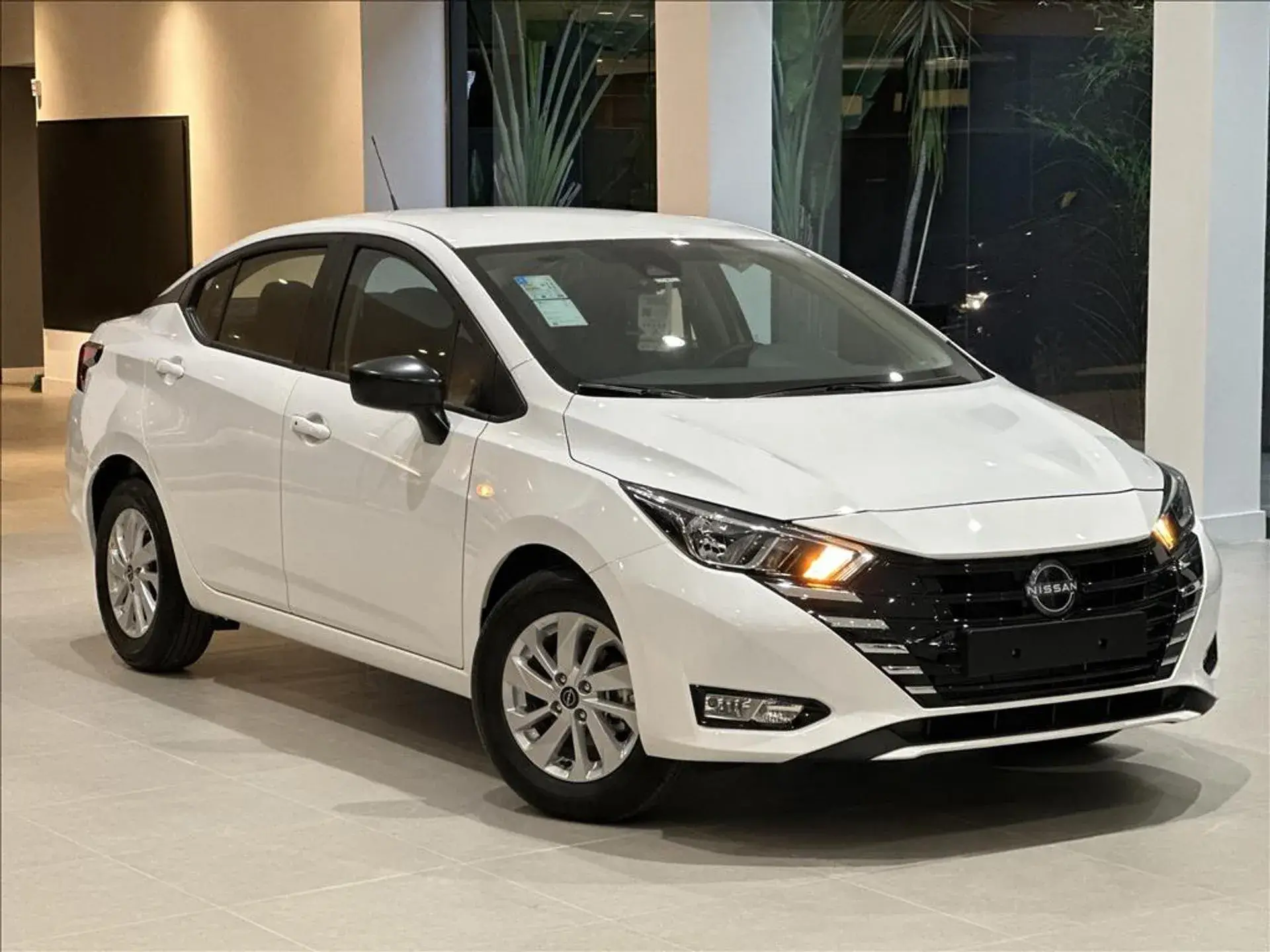 O Nissan Versa também está em oferta especial neste mês de setembro