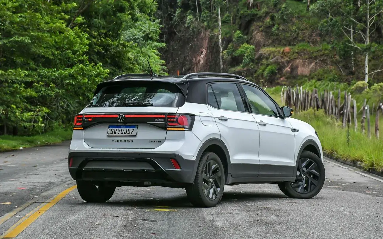 Volkswagen T-Cross Highline tem descontos acima de R$ 10 mil