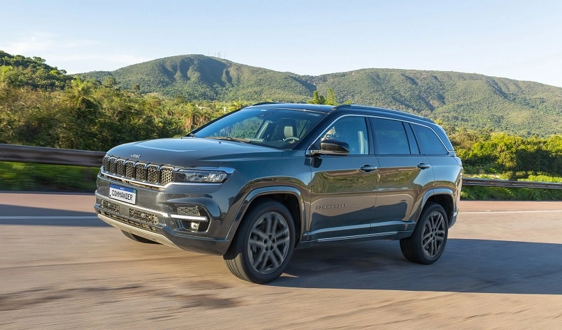 Jeep Commander Overland 2025 carro de 7 lugares - convocado para recall