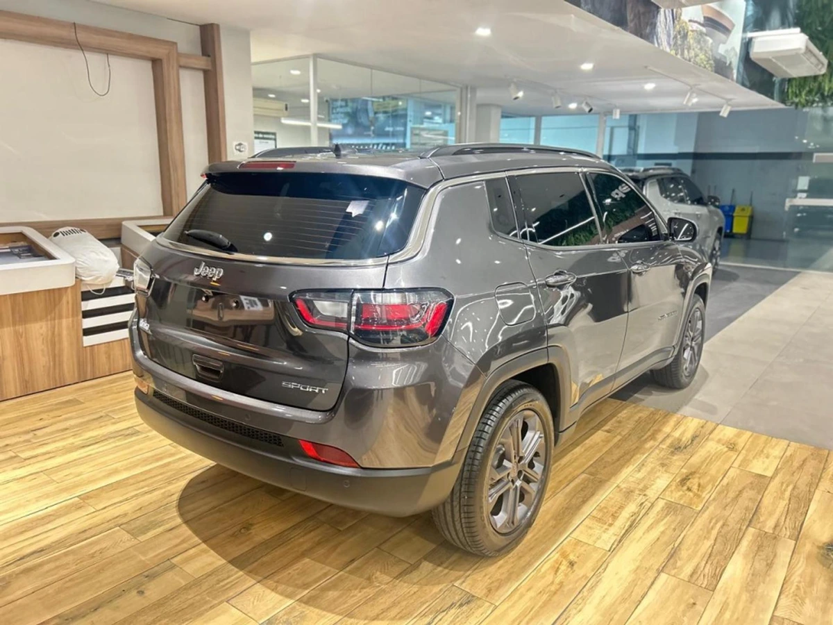 O preço do Jeep Compass Sport acaba de sofrer redução de R$ 20 mil