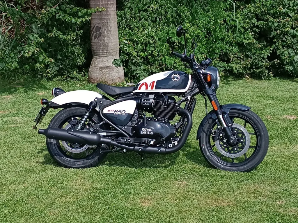 Royal Enfield Shotgun 650 Roberto Dutra (7)