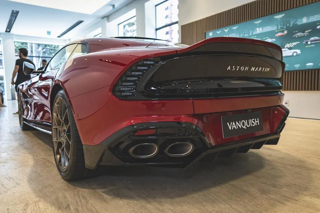 Aston Martin Vanquish 2025