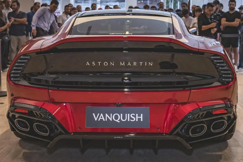 Aston Martin Vanquish 2025