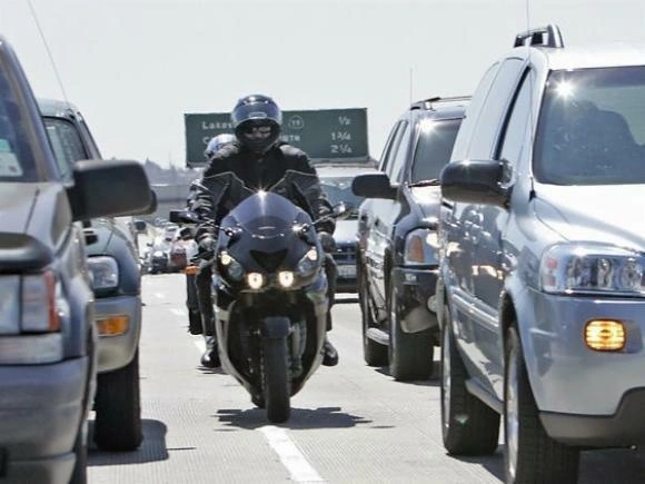 Moto No Corredor 1