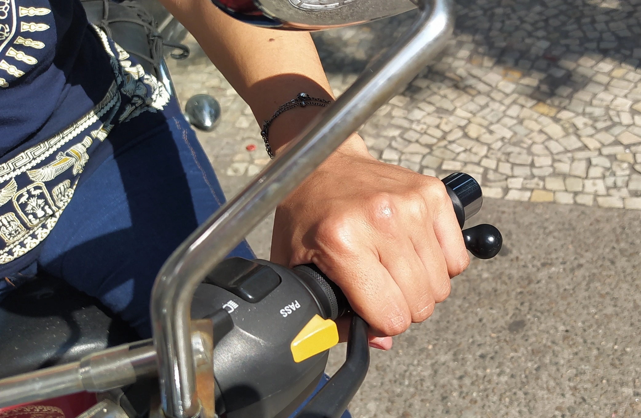 Moto Mão Na Embreagem