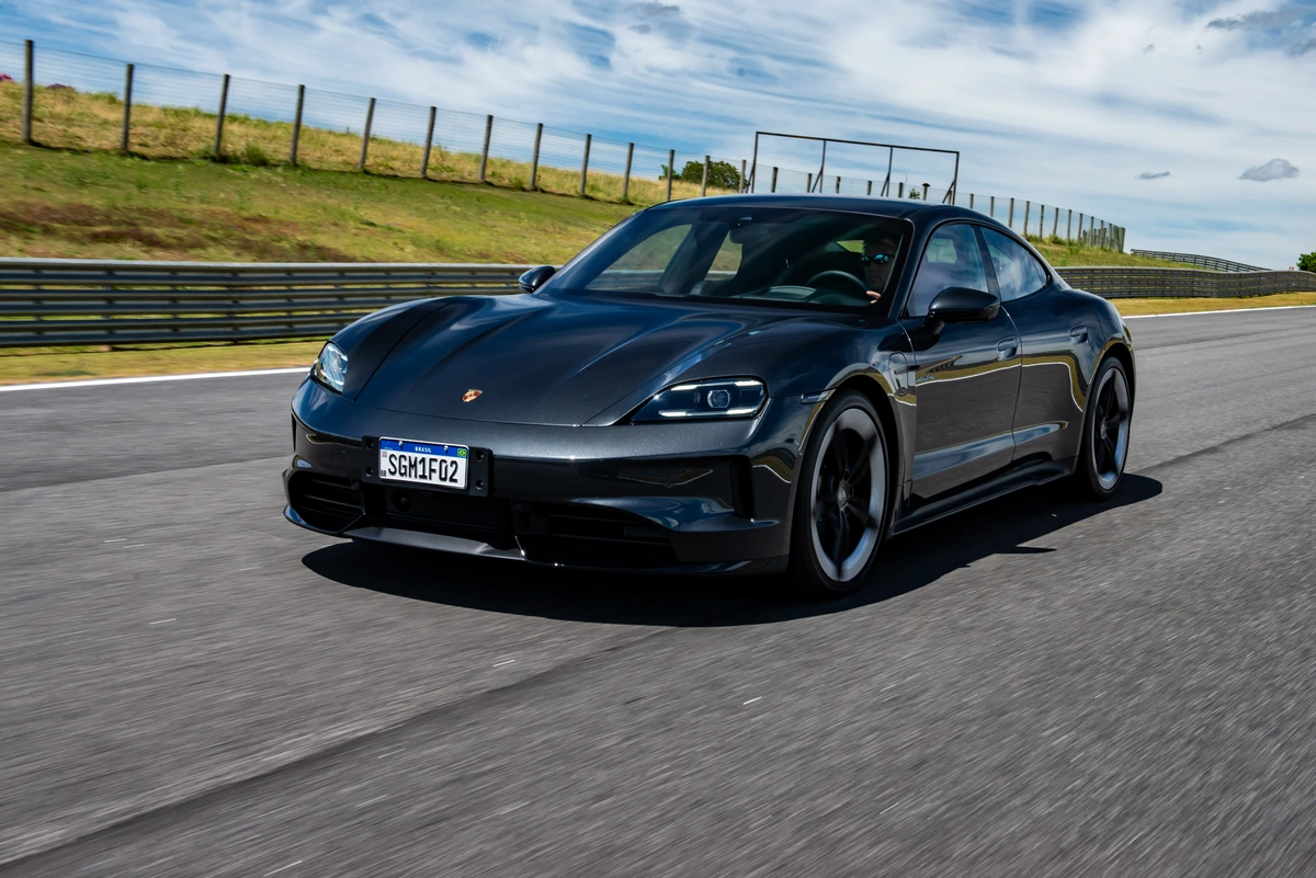 Porsche Taycan 2025