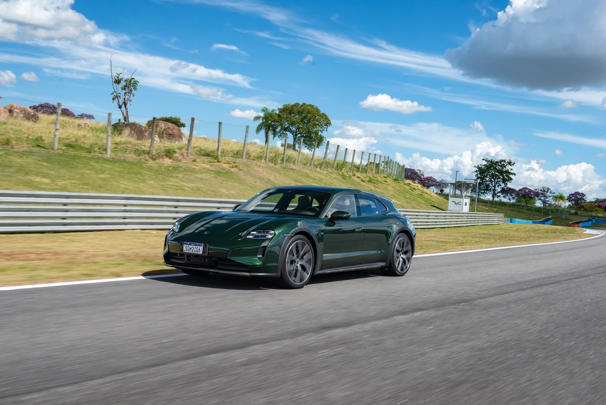 Porsche Taycan 2025