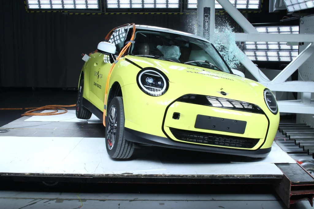 Mini Cooper Eletrico Euroncap 2