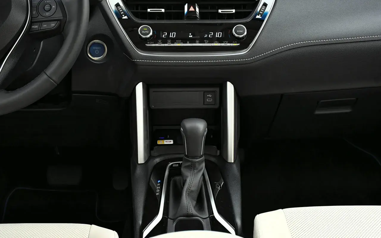 Toyota Corolla Cross Xrx Hev 8685