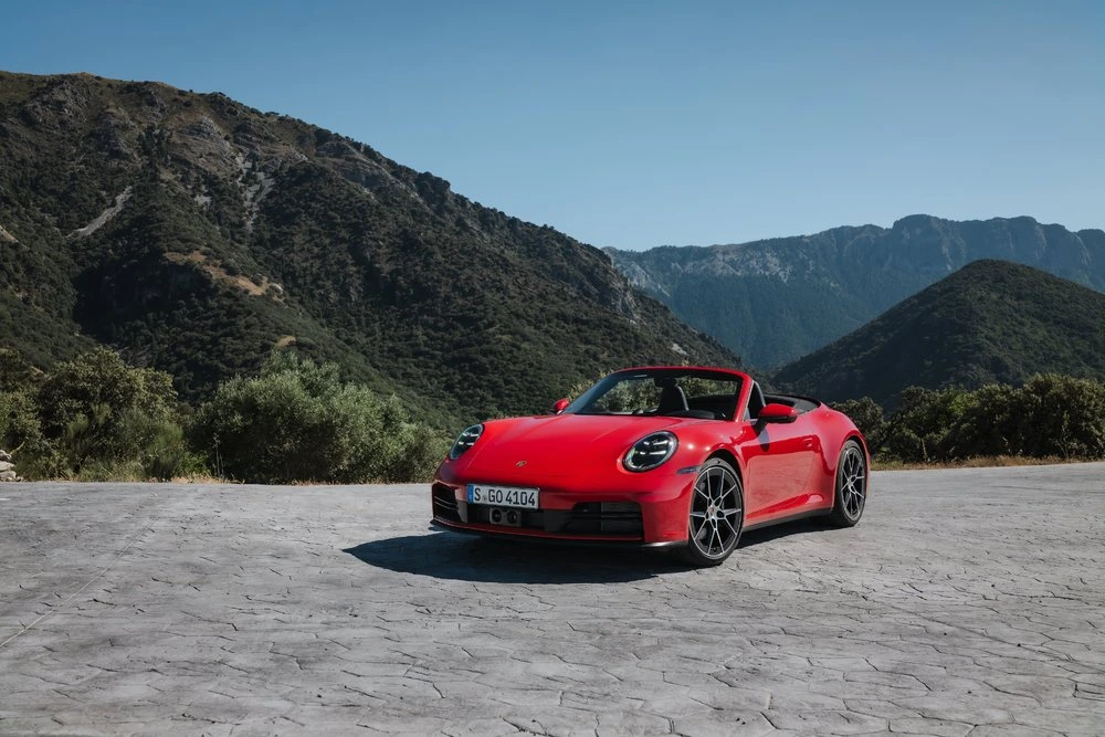 Porsche 911 Carrera 2025