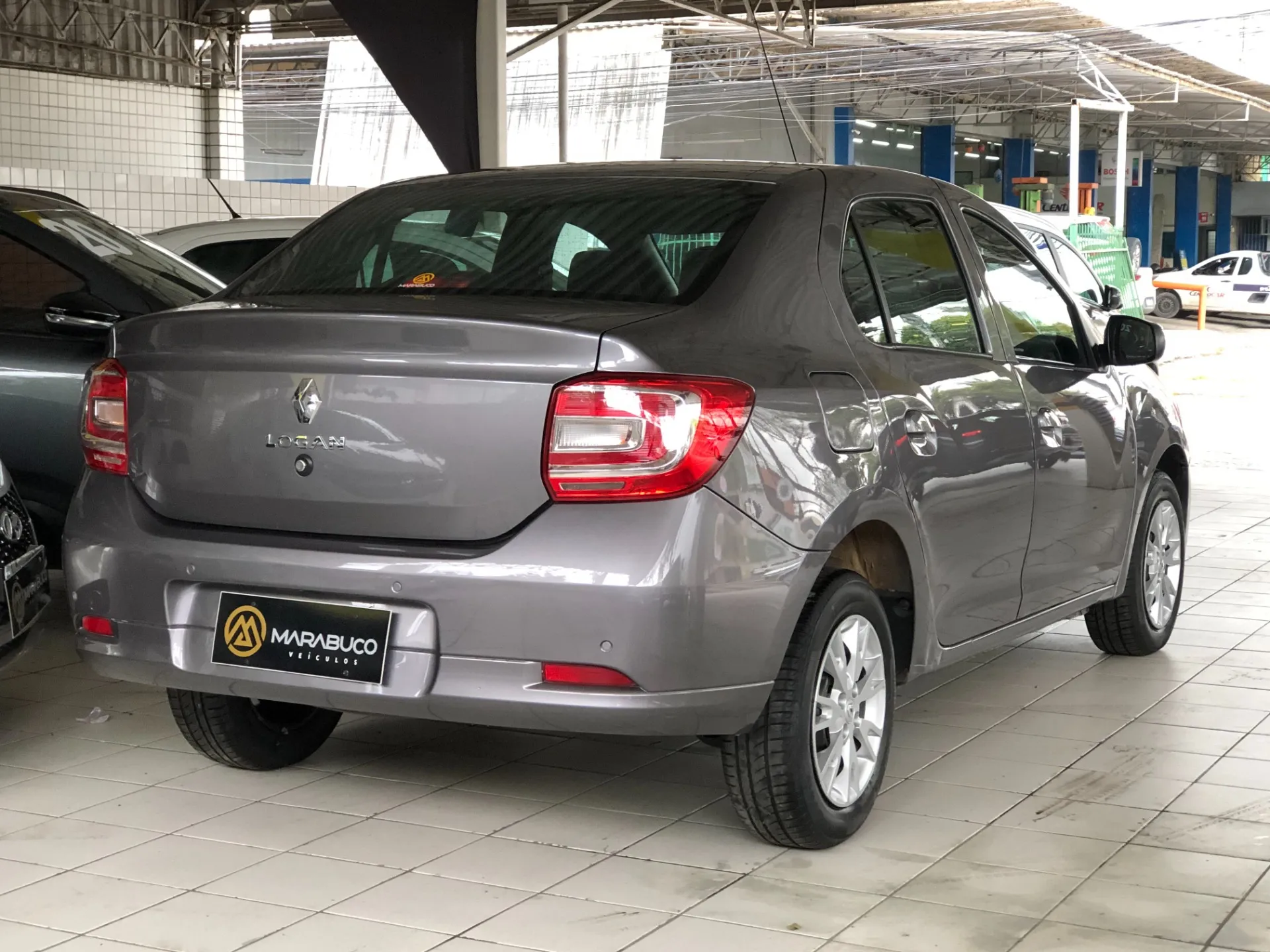 Renault Logan 1