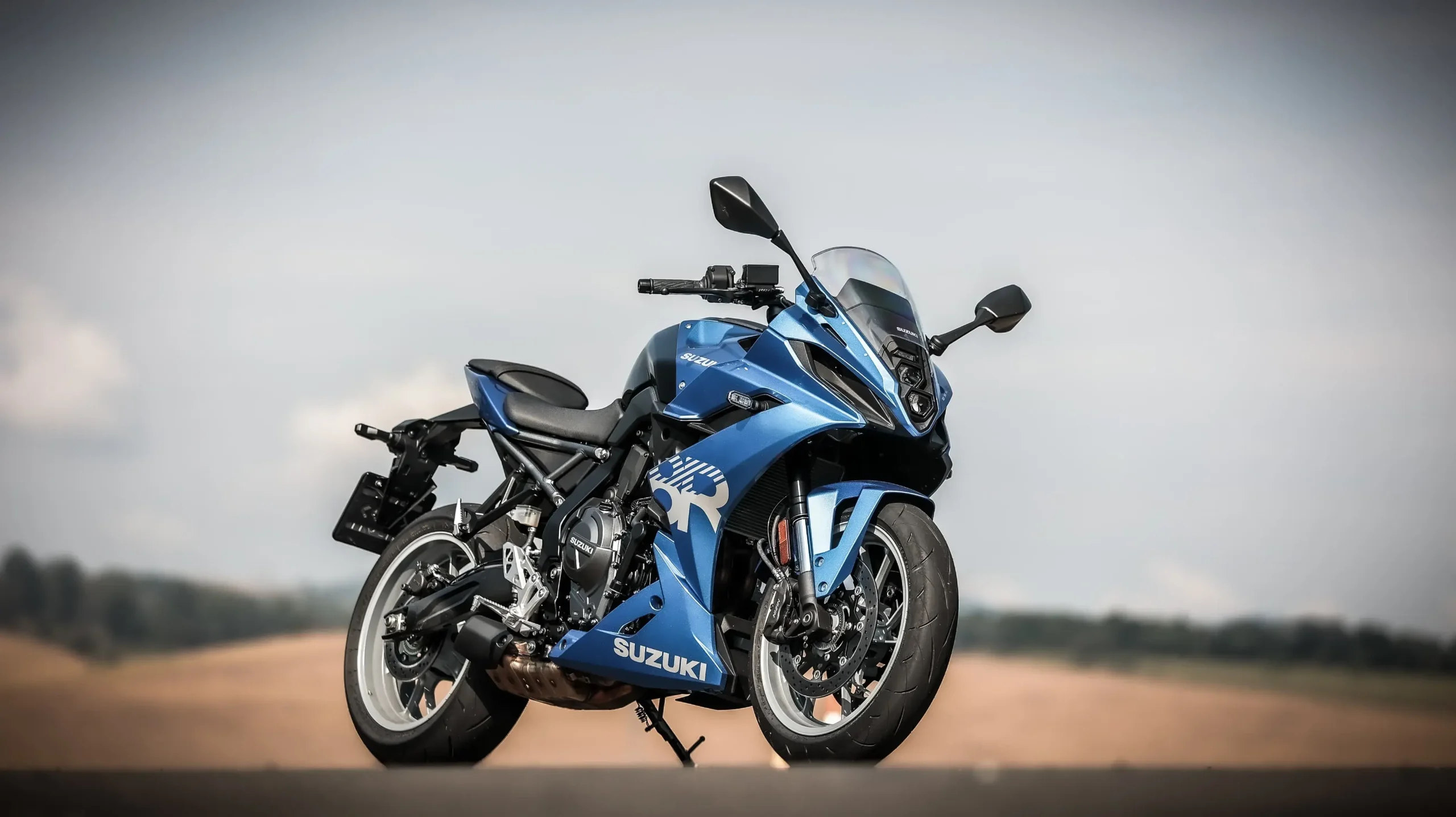 A instigante esporitva GSX-8R é um dos mais recentes lançamentos da marca japonesa no mercado brasileiro