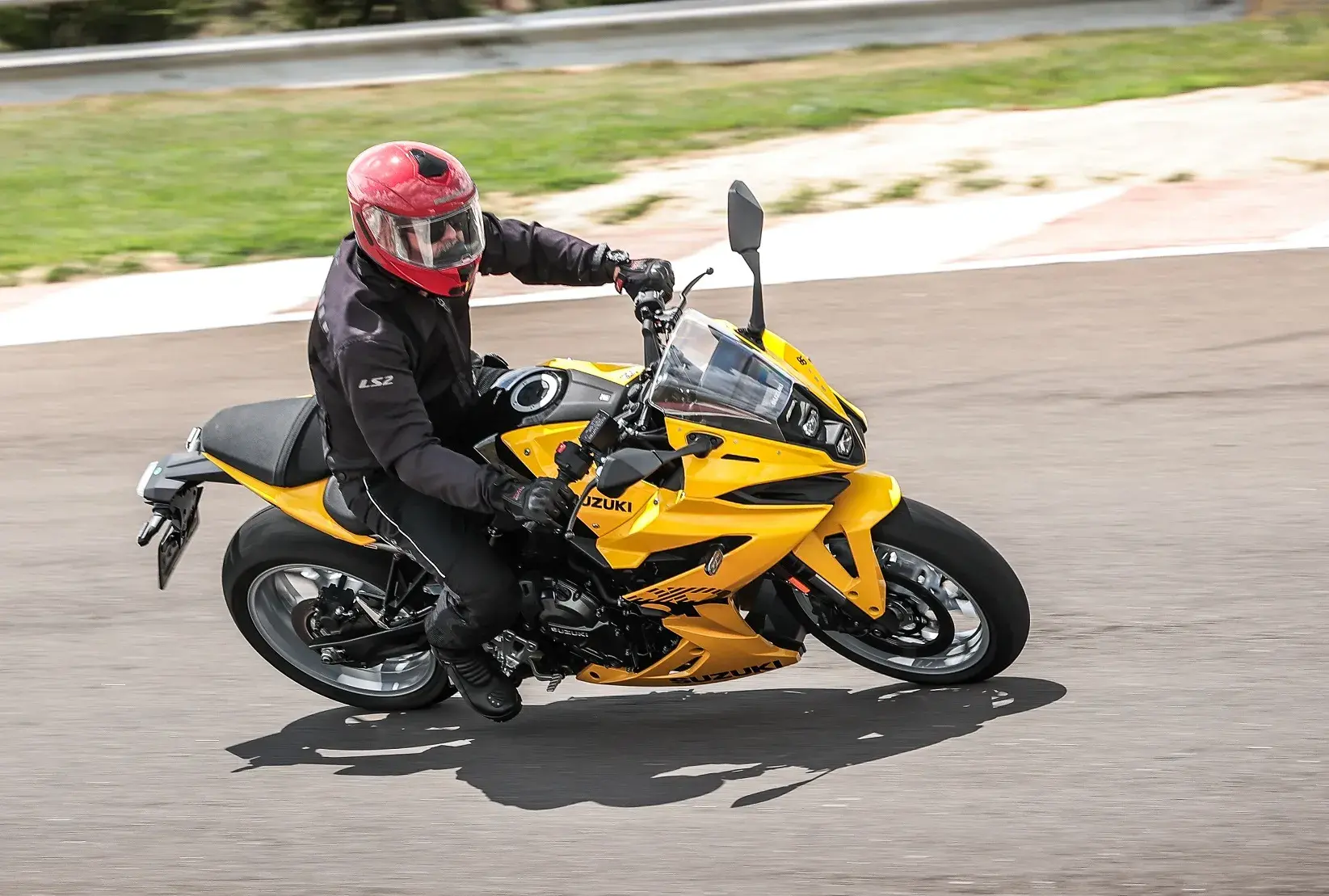Suzuki Gsx 8r Movimento Mario Villaescusa (32)