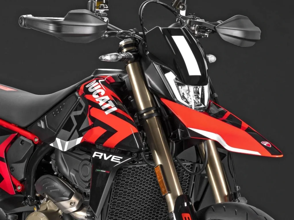 Ducati Hypermotard 698 5