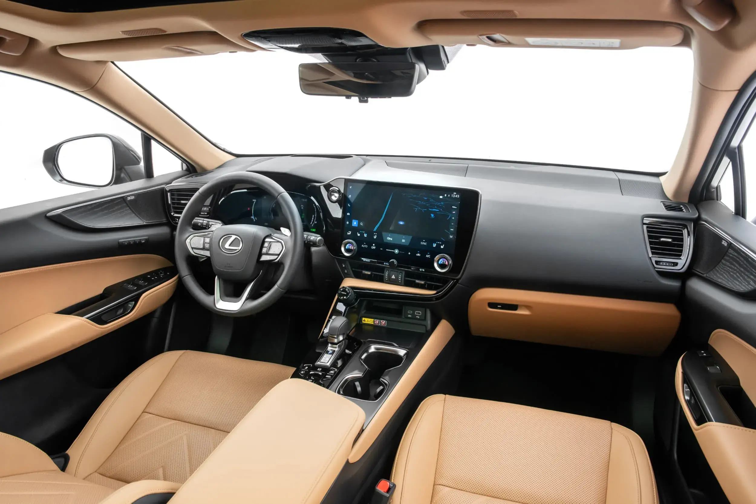Lexus Nx 450h+ (1)