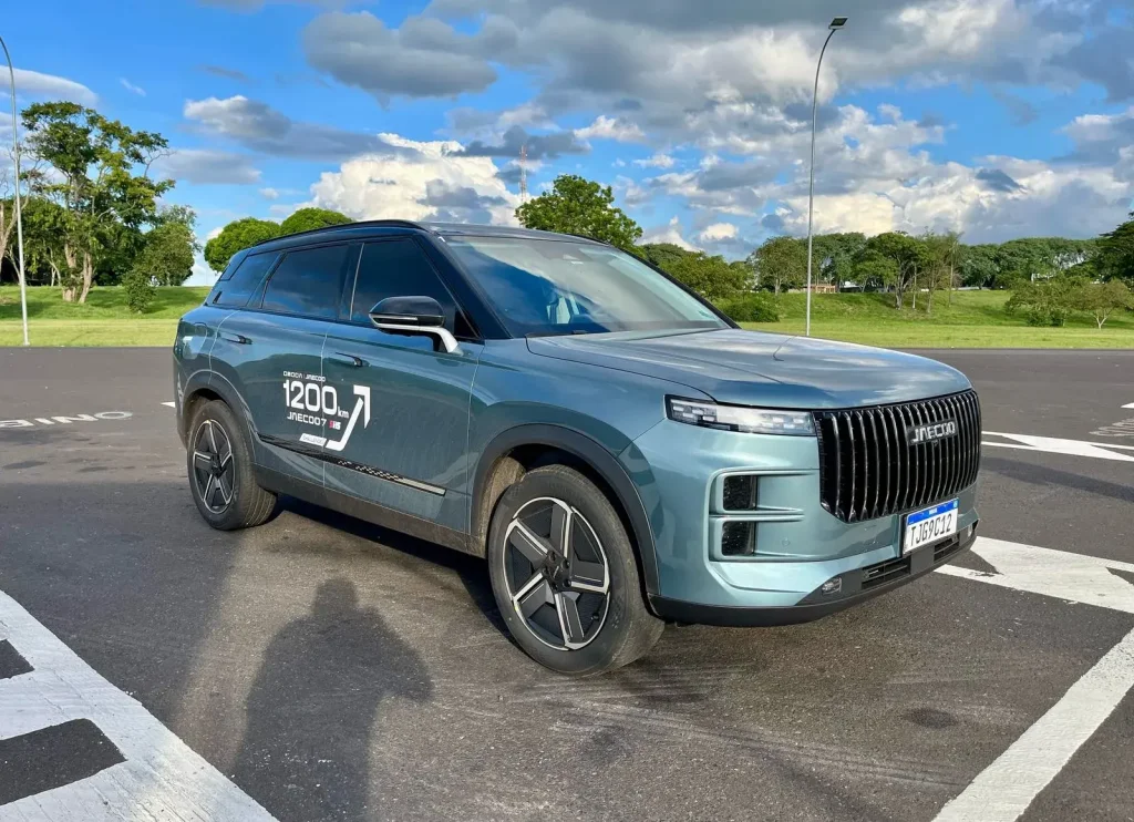 SUV híbrido plug-in Jaecoo 7 SHS com foco em tecnologia de bateria