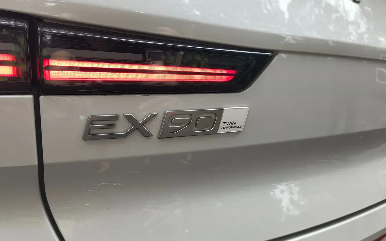Volvo Ex90 (3)