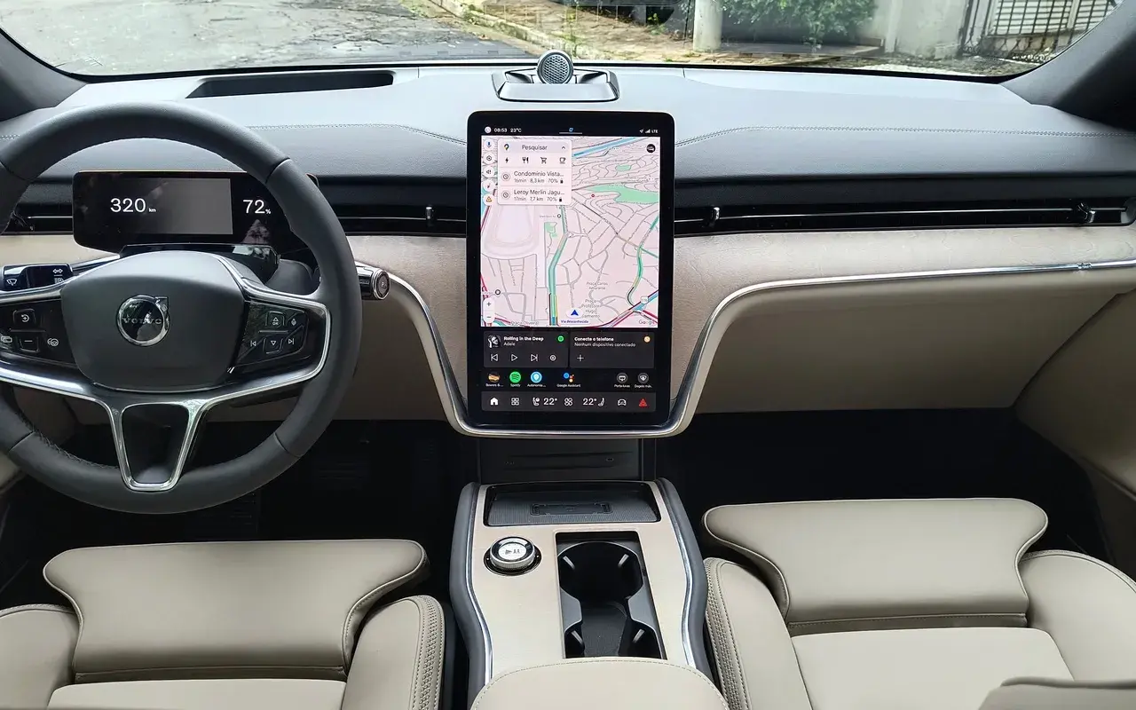 Volvo Ex90 (17)