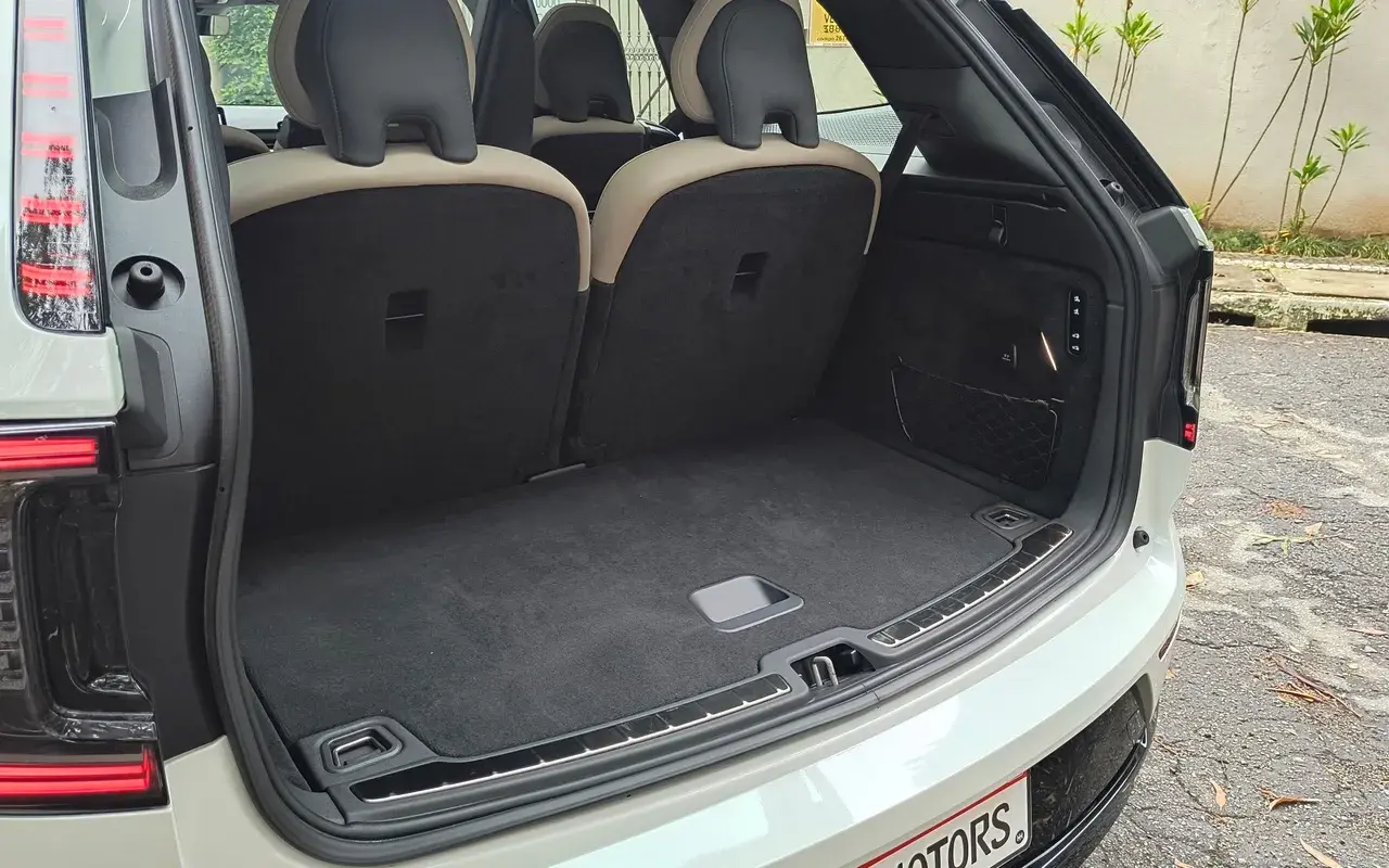 Volvo Ex90 (23)
