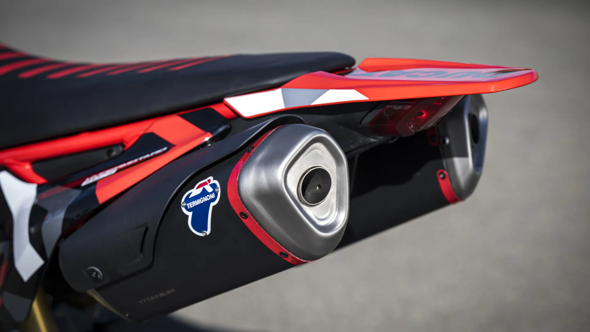 Ducati Hypermotard 698 Escapamento Wm1