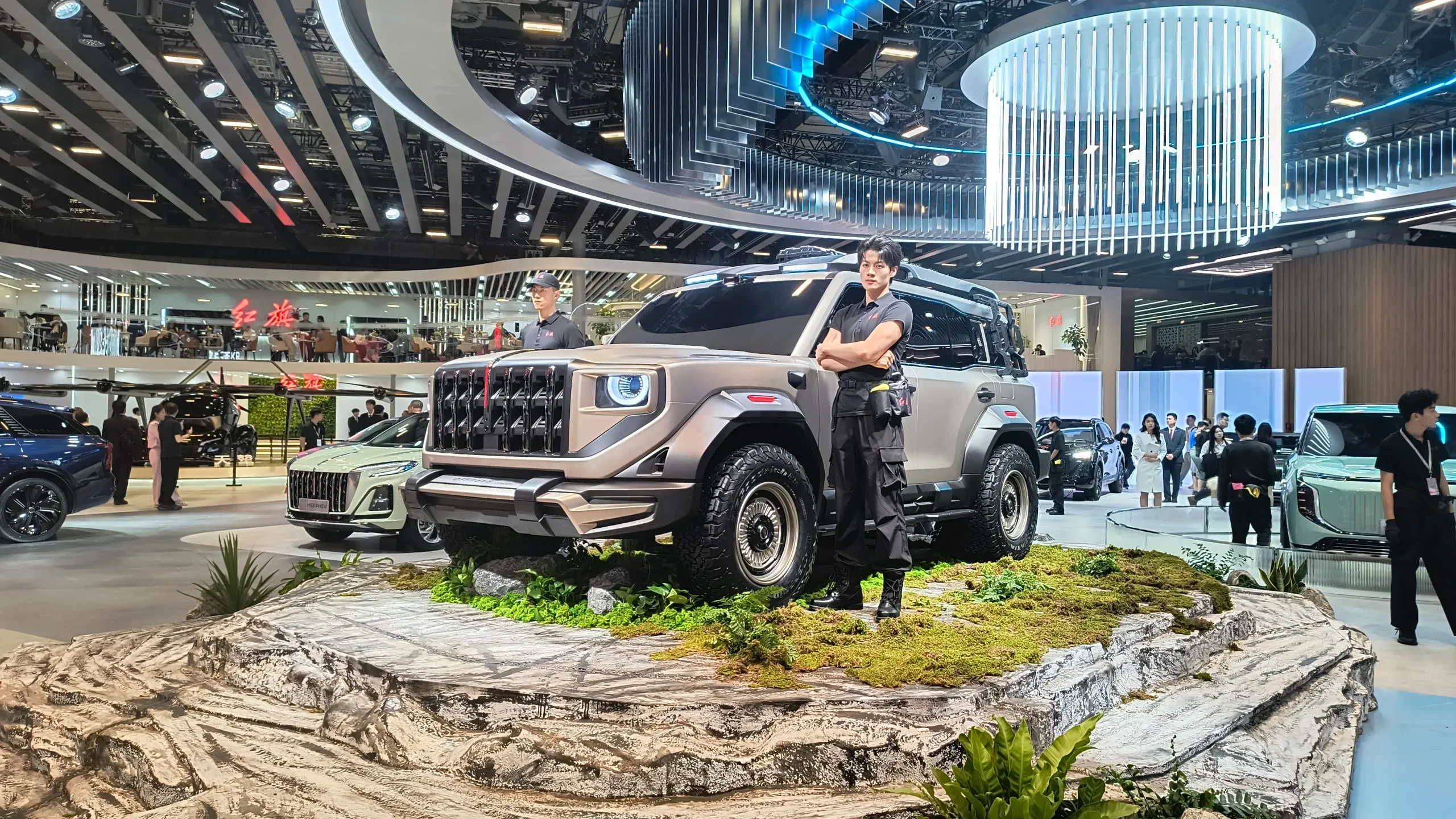 Suv Hongqi