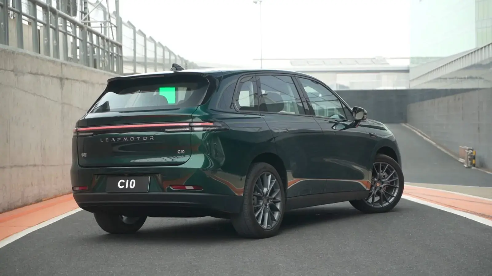 O SUV médio C10 será o modelo mais sofisticado da Leapmotor no mercado brasileiro