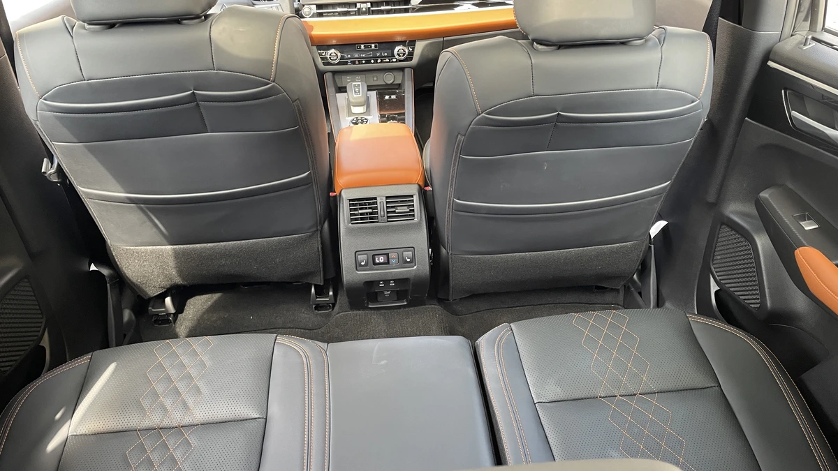 Mitsubishi Outlander PHEV 2026