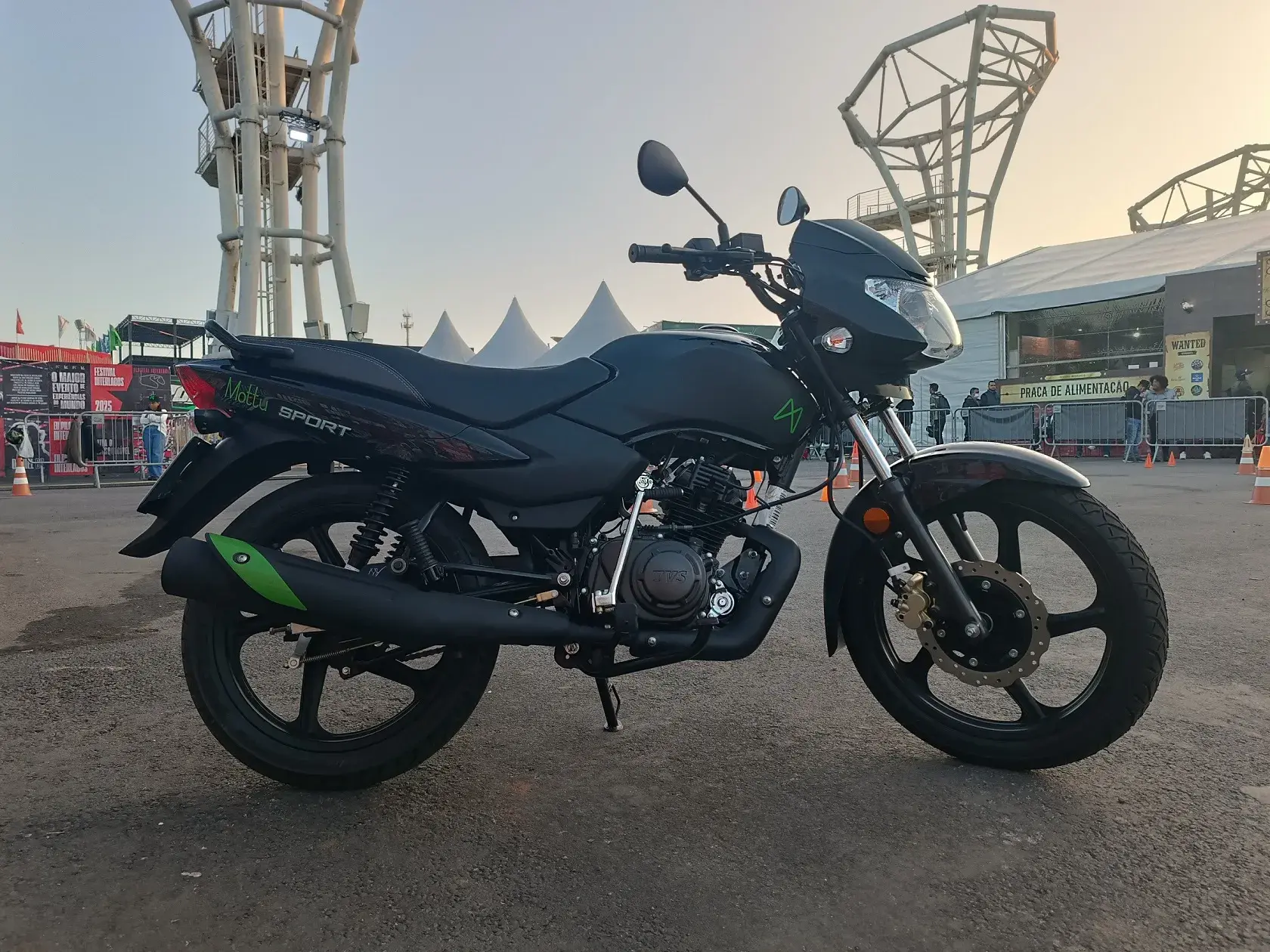 Com motor pequeno, a Mottu TVS Sport 110 também é muito econômica: até 60 km/l