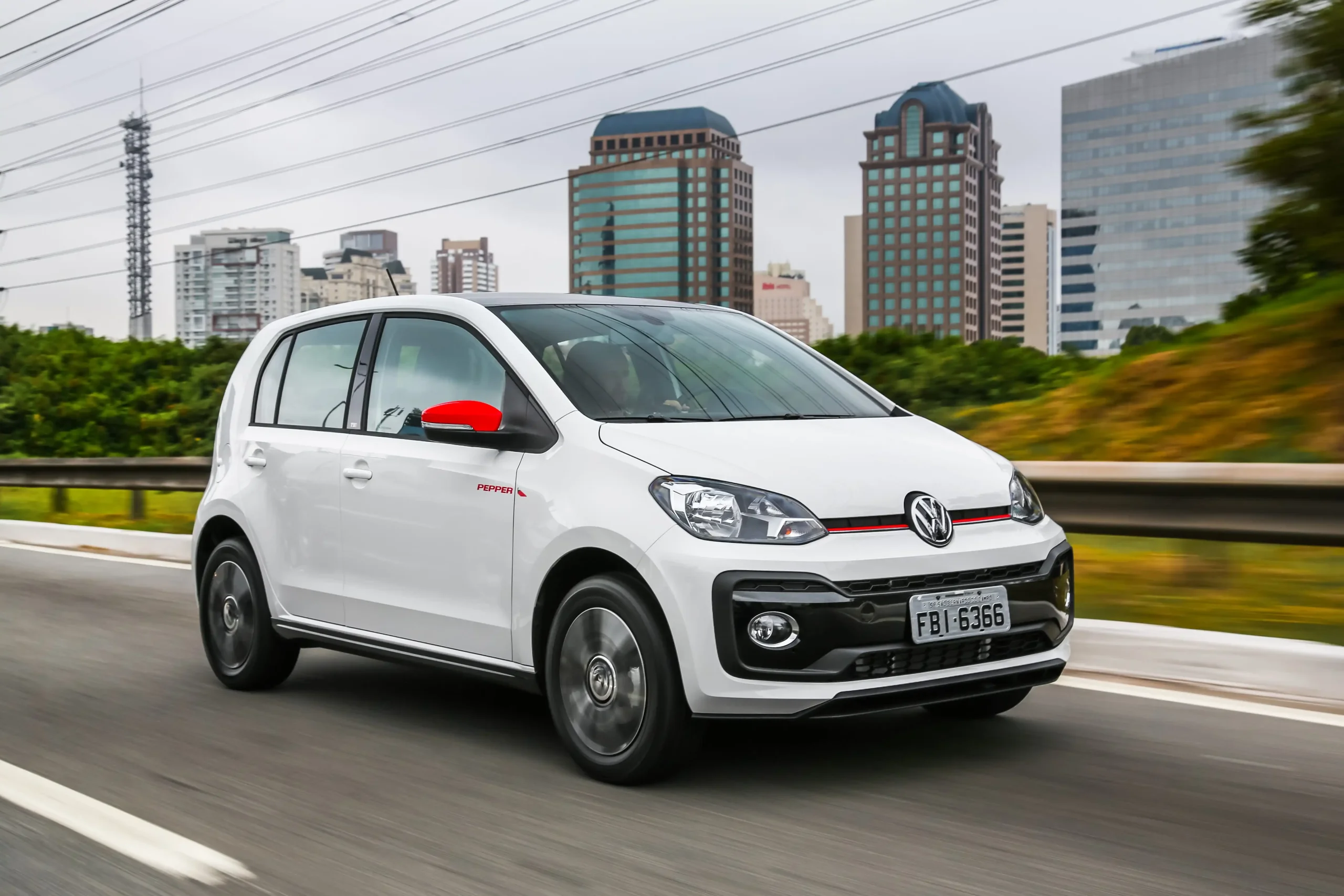 Vw Up! TSi é um hatch apimentado que marcou época e boa opção para primeiro carro