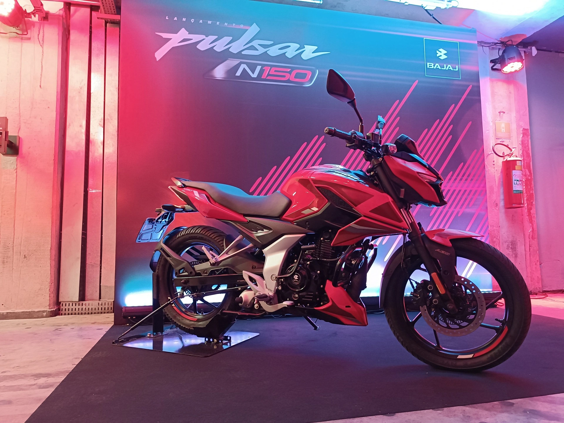 A city/street Pulsar N150 é o mais recente lançamento da Bajaj no Brasil