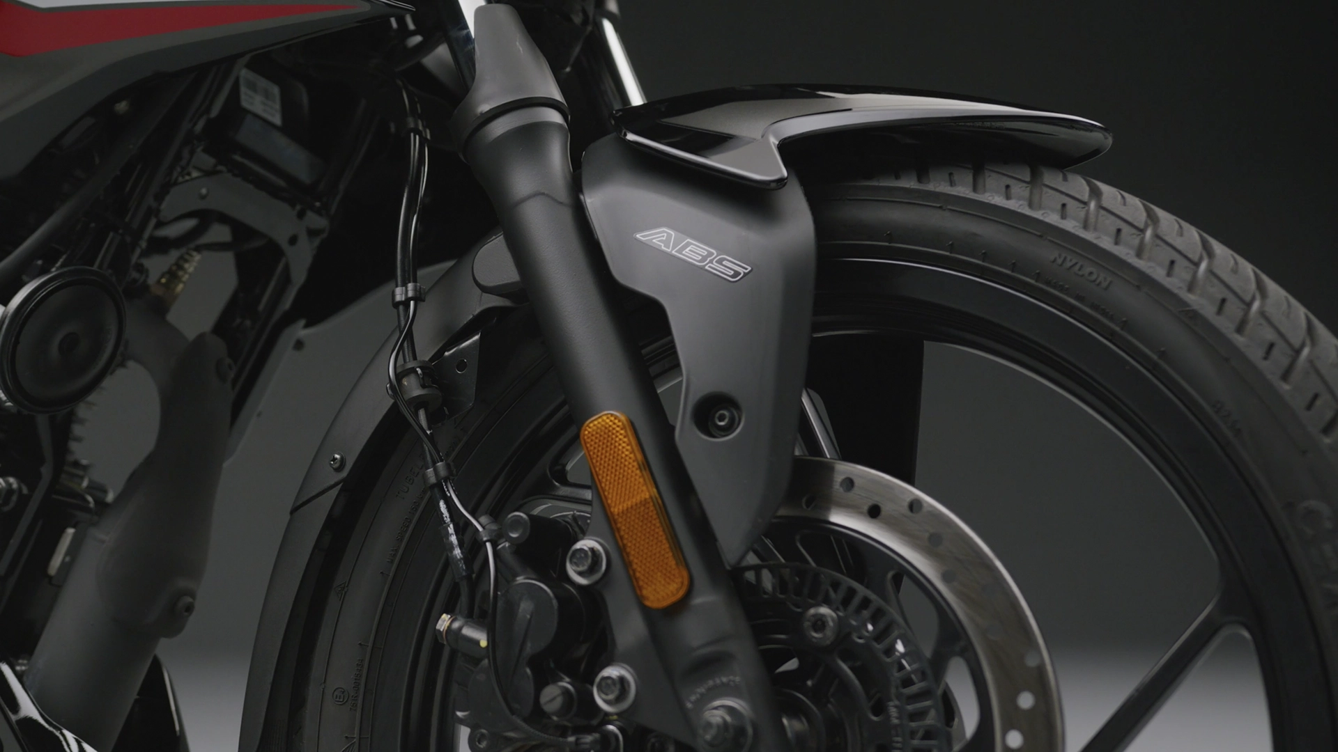 Bajaj Pulsar N150 Freio Abs