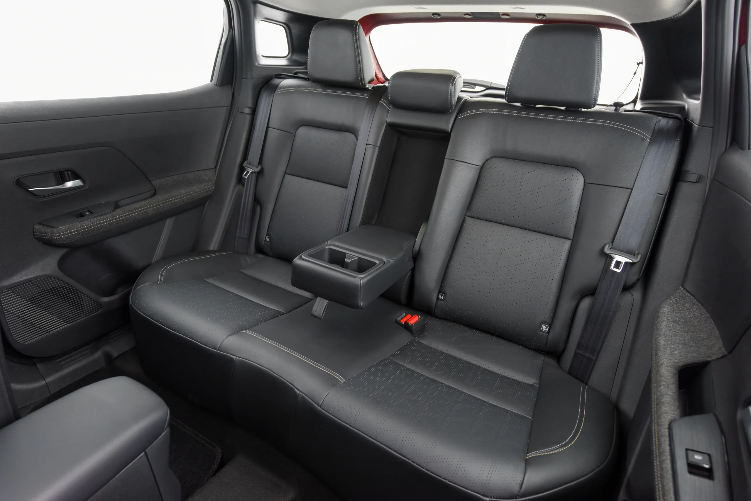 Novo Nissan Kicks 2026 Bancos Traseiros Frente