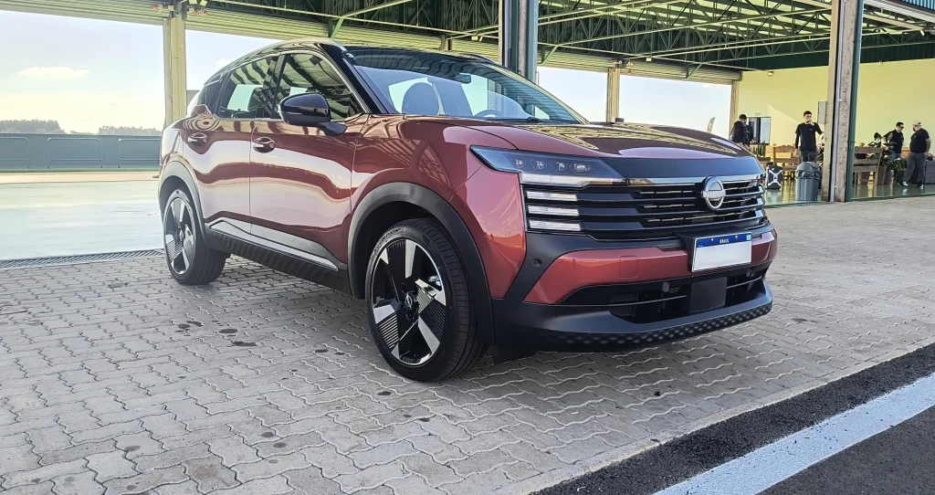 Novo Nissan Kicks Ee 17