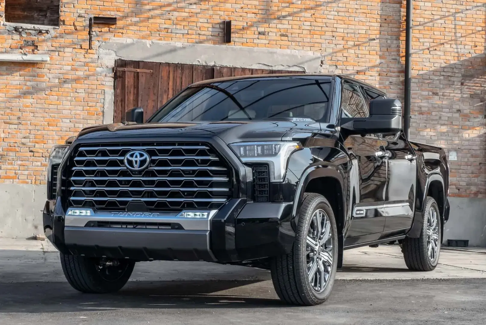 Toyota Tundra 2