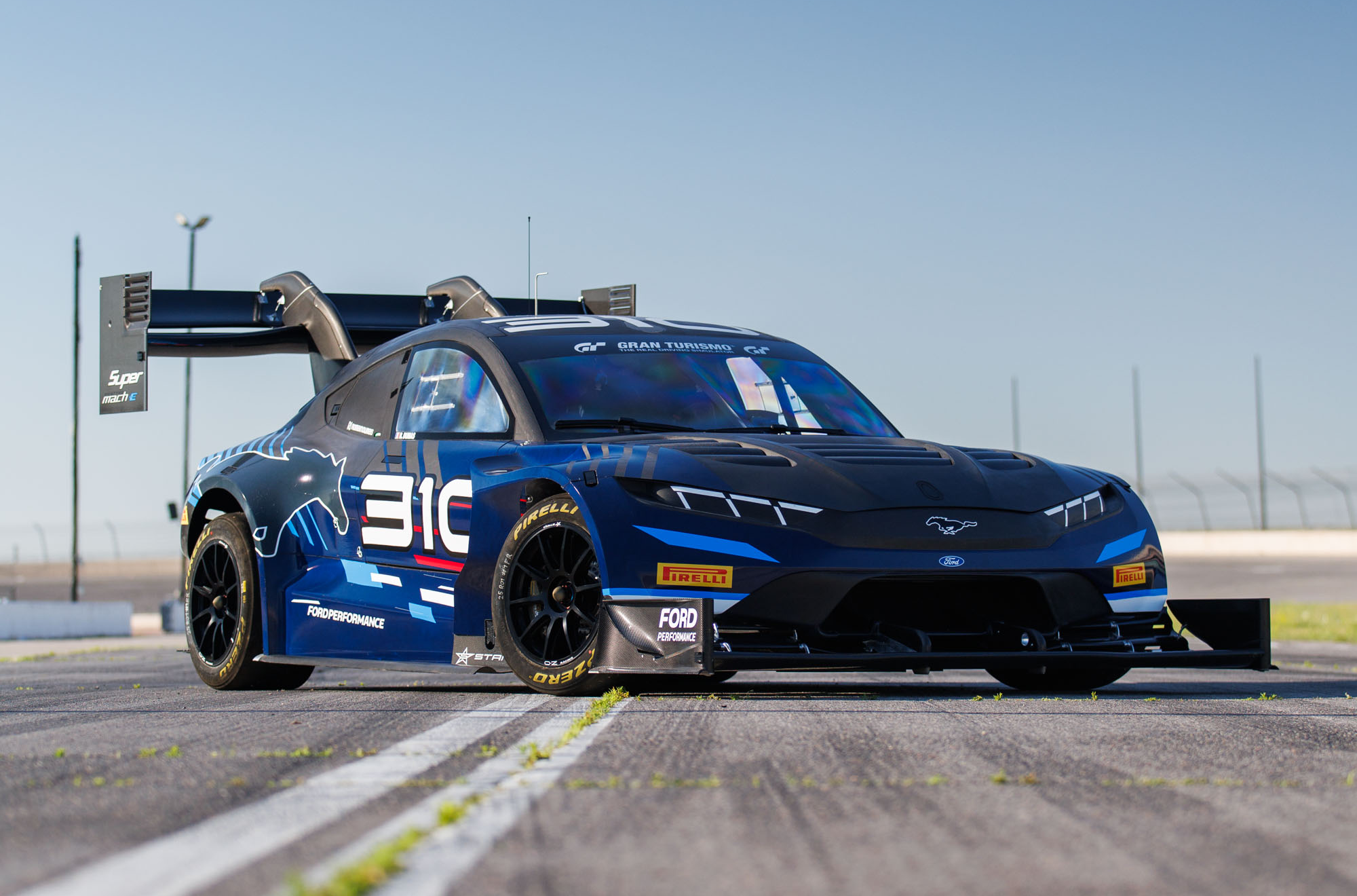 Ford Performance 2025 Super Mustang Mach E Pikes Peak 1