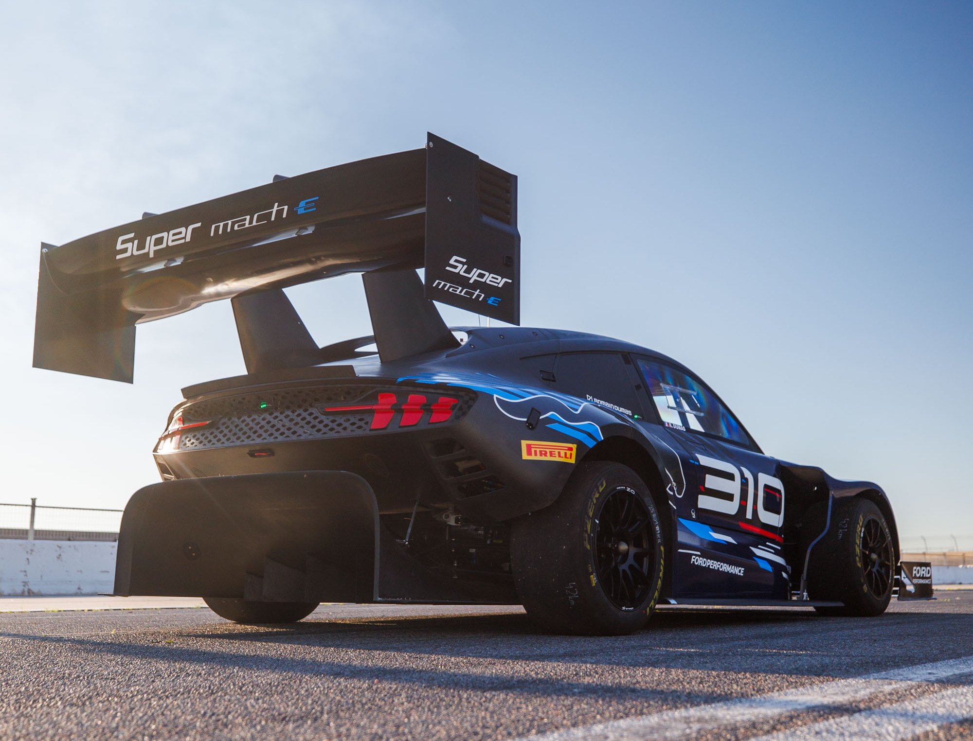 Ford Performance 2025 Super Mustang Mach E Pikes Peak 4