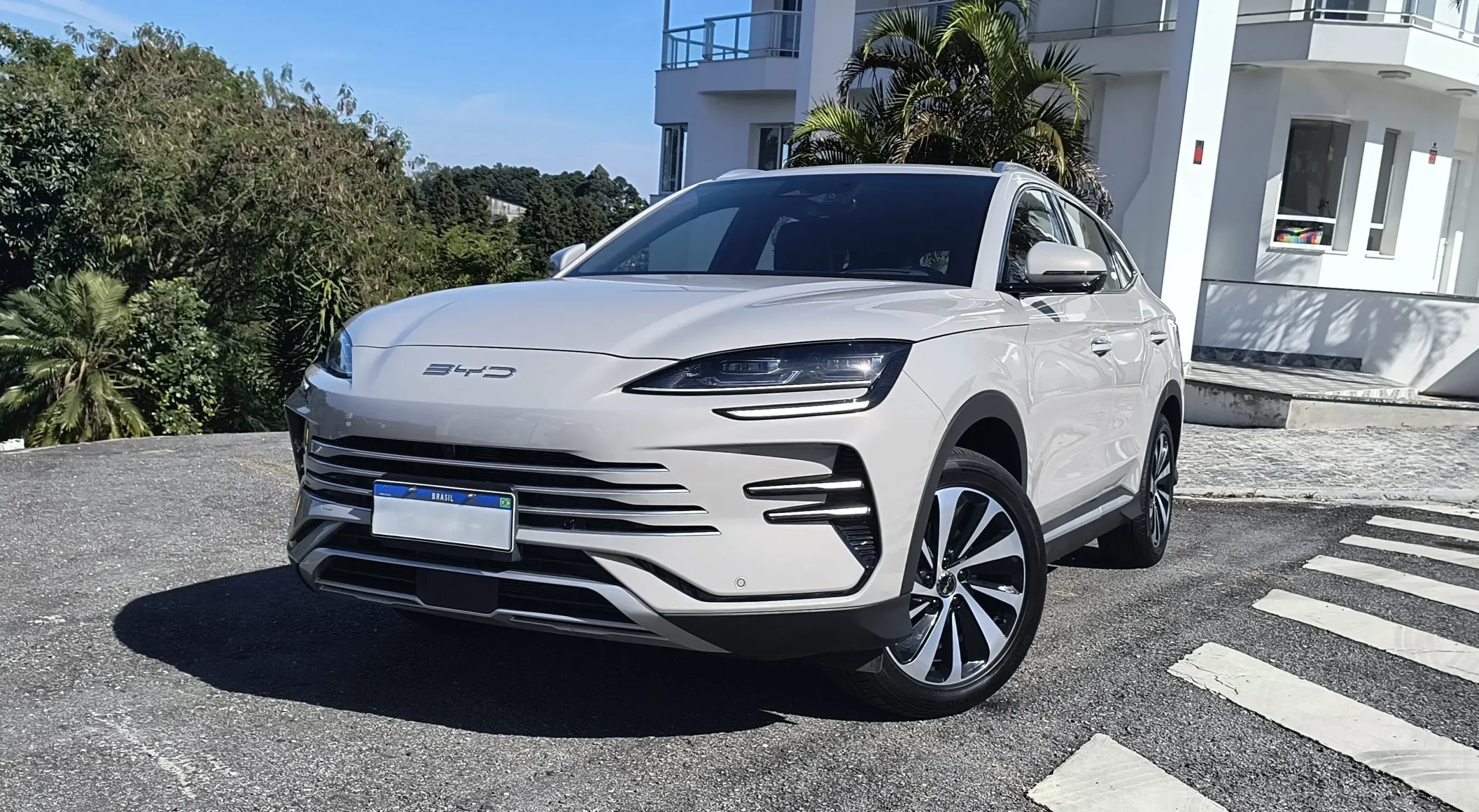 Confira o consumo dos carros híbridos plug-in mais vendidos do Brasil