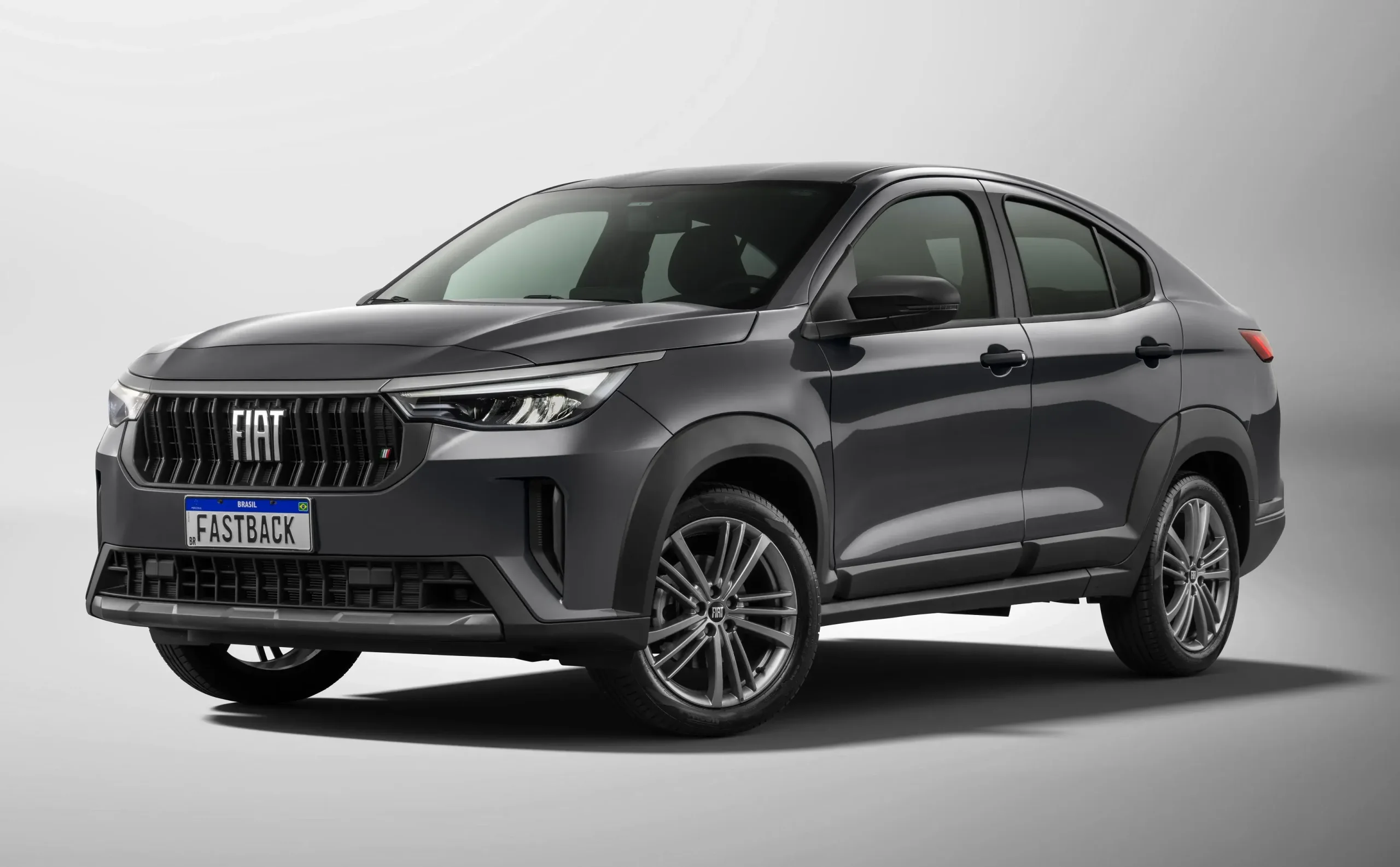 Caoa Chery Tiggo 5X 2027 tem Fiat Fastback como rival