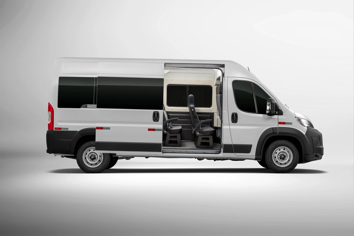 Citroën Jumper 2026 Minibus My2617 (1)