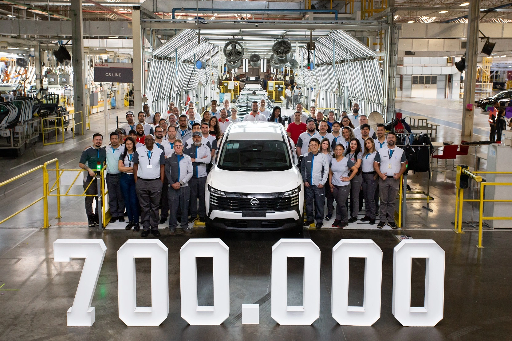 Fábrica Da Nissan Produz 700 Mil Com Kicks Branco