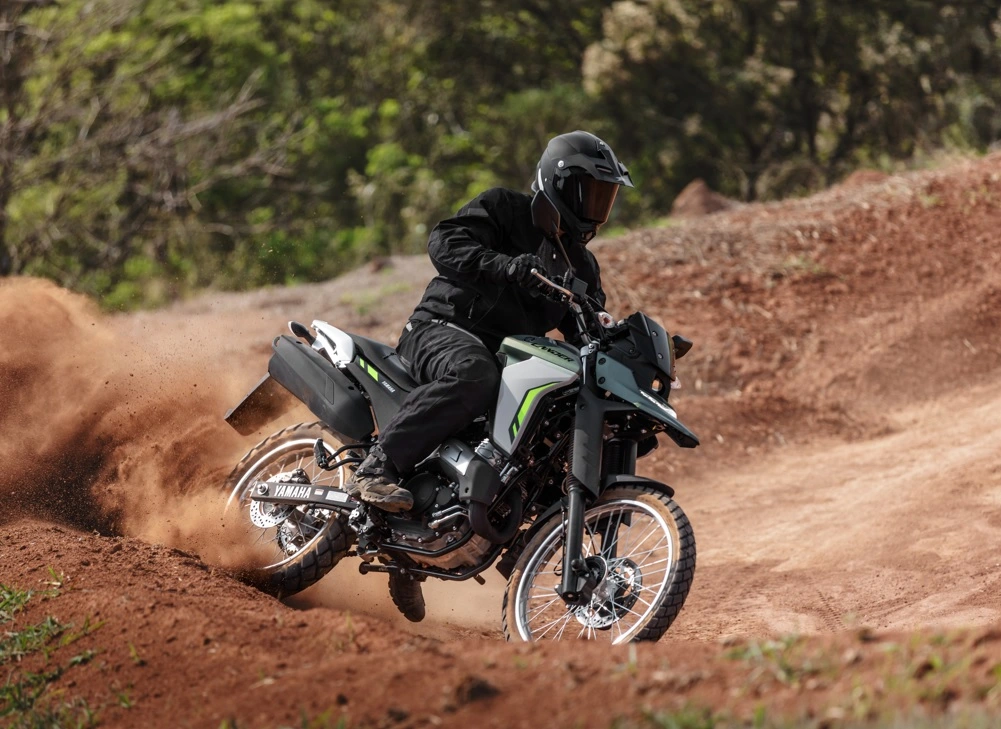 Yamaha Lander Connected 44