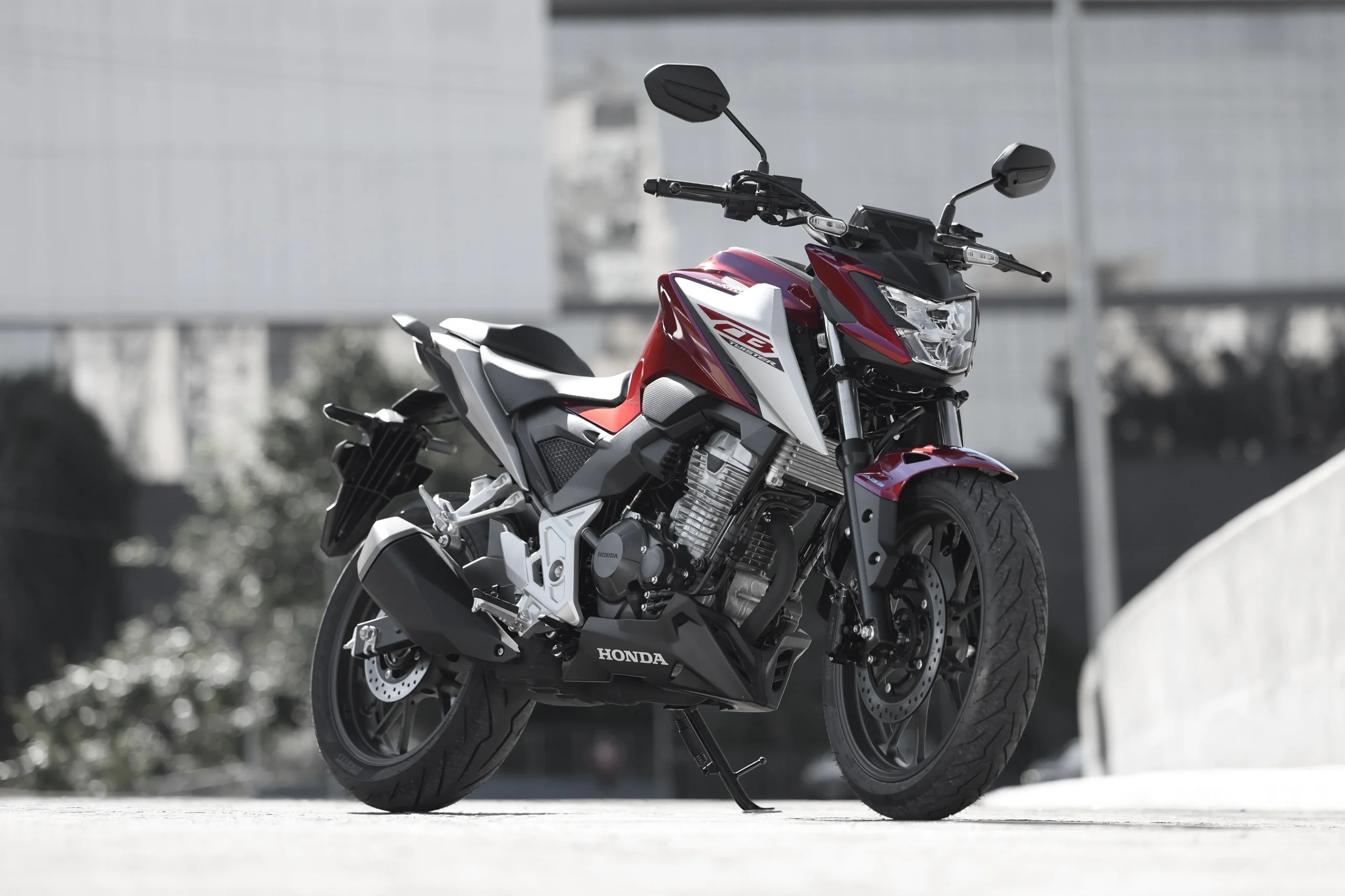 Honda Cb 300f Twister 2026 (2)